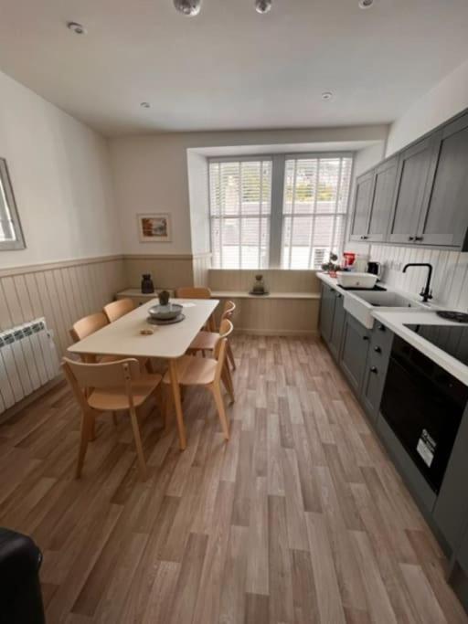 73 George Street. Appartment 2 奥本 外观 照片